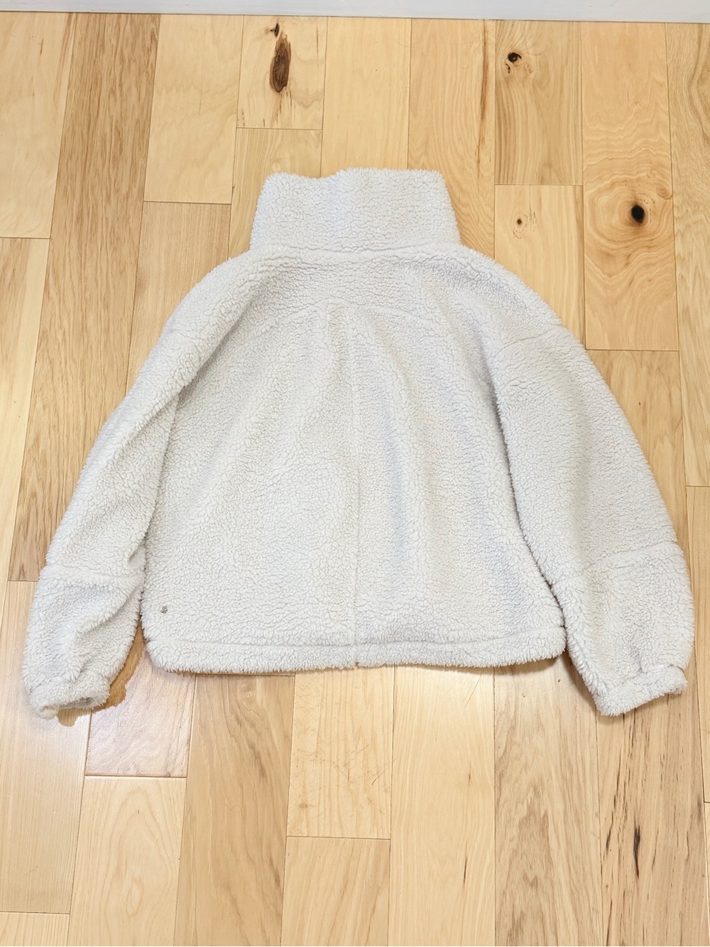 Lululemon Women’s Cinchable Fleece Sherpa Zip-Up Jacket - Picture 2 of 8